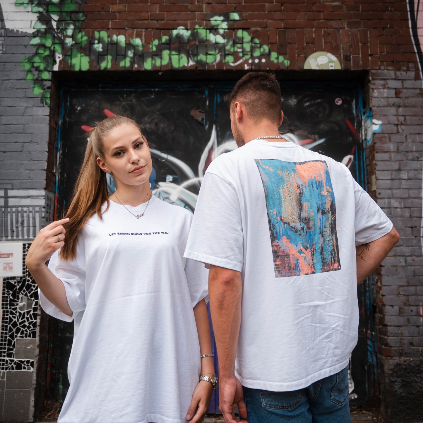 EARTH TEE