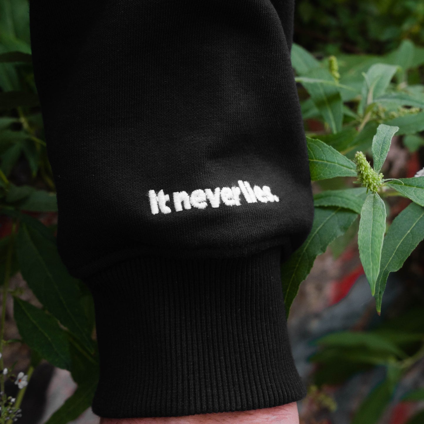 SIGNATURE HOODIE